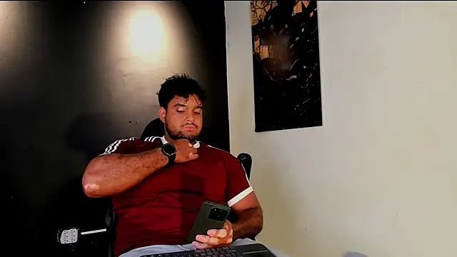 Big furry bear13 online show from March 12, 2026, 6:19 am