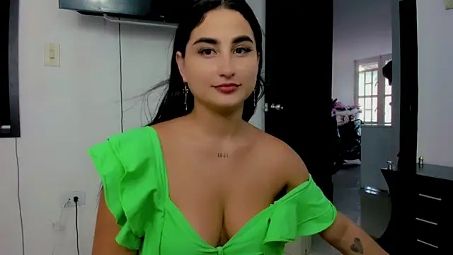 sunshine uwu22 online show from December 2, 2024, 7:27 pm