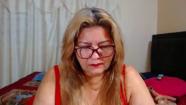 maturehot649 online show from January 26, 2025, 6:58 pm