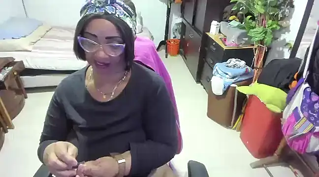 Mrs mommy  online show from January 29, 2025, 11:25 pm