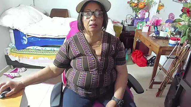 Mrs mommy  online show from September 21, 2025, 11:17 pm