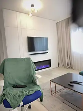 HotXMom online show from February 8, 2025, 7:37 am