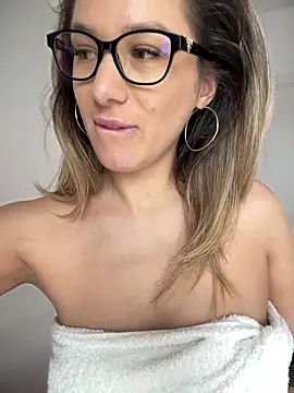 HotXMom online show from March 1, 2025, 10:55 am