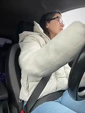 HotXMom online show from October 10, 2025, 5:50 am