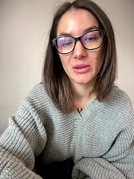 Snapshot of HotXMom chatting on January 12, 2026, 7:57 am HotXMom online show from January 12, 2026, 7:57 am