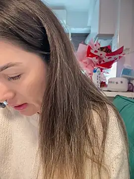 Snapshot of HotXMom chatting on February 25, 2026, 7:29 am HotXMom online show from February 25, 2026, 7:29 am