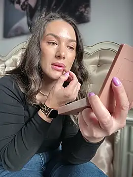 HotXMom online show from March 20, 2026, 7:24 am