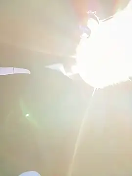 HotXMom online show from April 18, 2026, 4:16 am