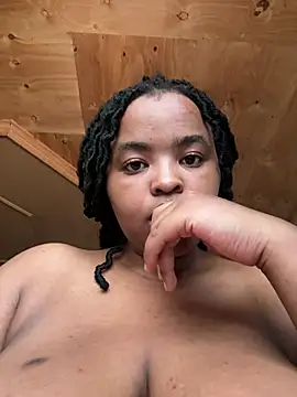 Linahlove online show from March 12, 2025, 10:48 am