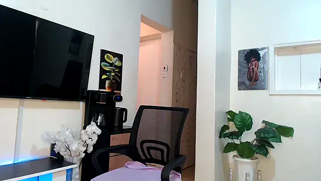 Horny princes online show from February 11, 2025, 8:48 am