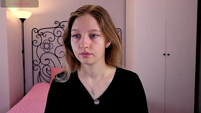 Ksuhesa online show from November 2, 2025, 2:03 am