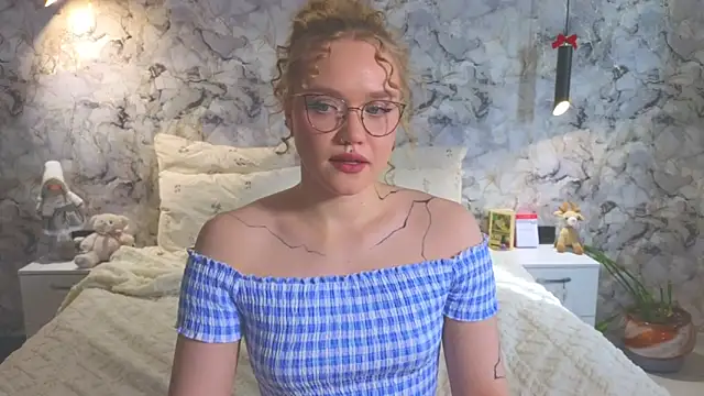 Aurora Golden1 online show from April 5, 2026, 3:15 am