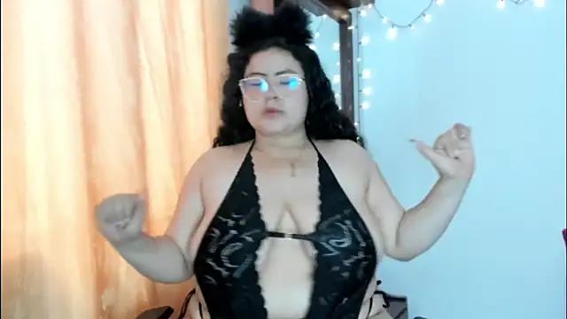 jessica hot 28 online show from September 28, 2025, 5:51 pm