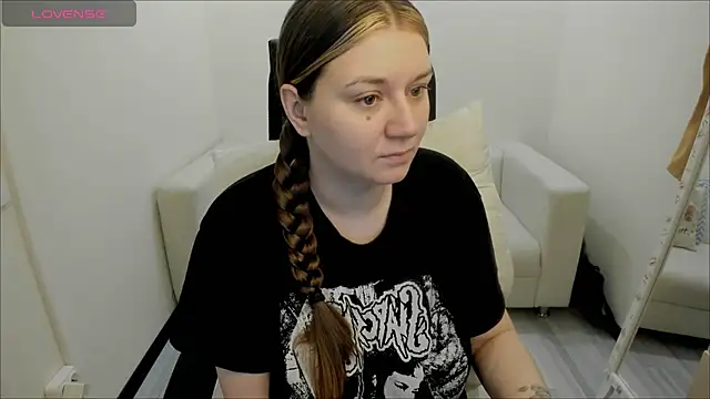 AlisaBacker online show from January 3, 2025, 5:53 pm