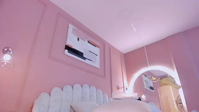 lia ass  online show from February 18, 2025, 4:48 pm