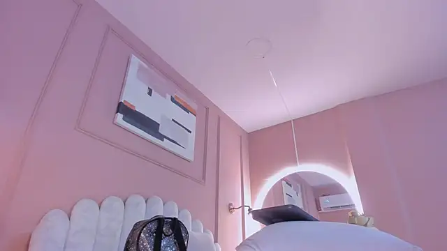 lia ass  online show from March 6, 2025, 10:41 am