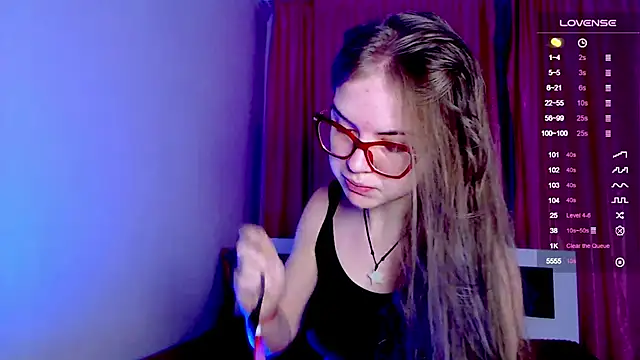 Sarah HS online show from December 22, 2024, 12:05 pm