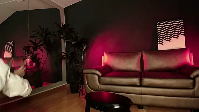 Snapshot of MyMayte chatting on May 2, 2026, 1:49 pm MyMayte online show from May 2, 2026, 1:49 pm