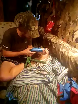 hothippie420 online show from December 3, 2025, 6:50 pm