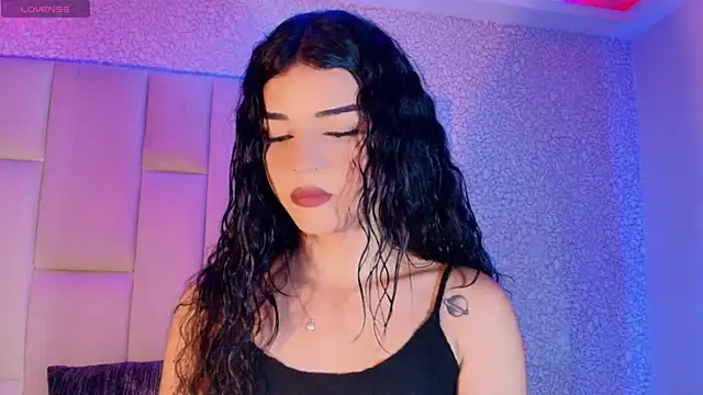 Summer walkerr online show from March 1, 2025, 12:45 pm