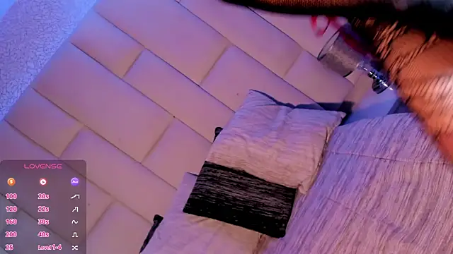 Summer walkerr online show from April 24, 2026, 1:02 pm