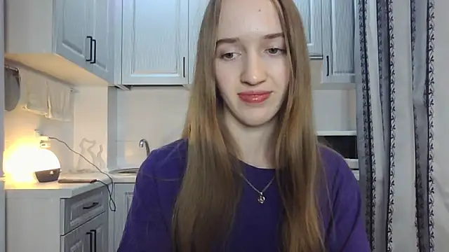 Snapshot of leslie_my_lovee chatting on October 2, 2025, 7:21 pm leslie my lovee online show from October 2, 2025, 7:21 pm