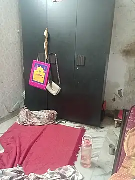 Ivy-09 online show from April 21, 2026, 5:25 am