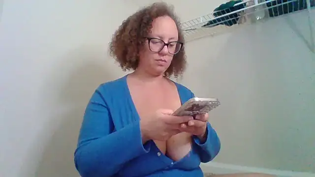 Paisleehaze online show from October 27, 2025, 1:31 am