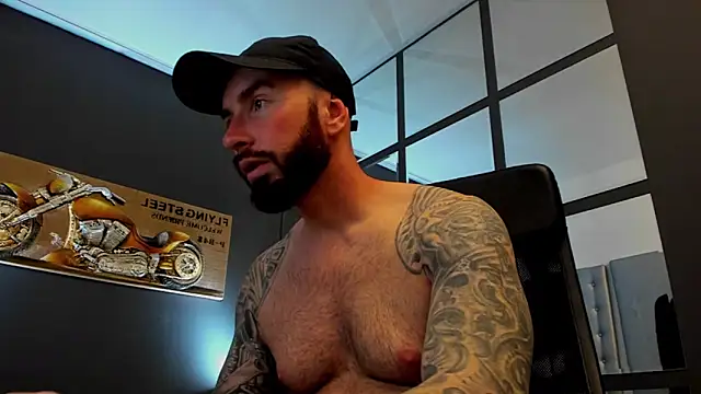 Snapshot of AronGrant chatting on May 8, 2026, 9:25 am AronGrant online show from May 8, 2026, 9:25 am