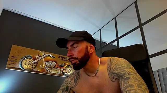 Snapshot of AronGrant chatting on May 20, 2026, 9:26 am AronGrant online show from May 20, 2026, 9:26 am