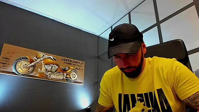 Snapshot of AronGrant chatting on May 28, 2026, 10:01 am AronGrant online show from May 28, 2026, 10:01 am