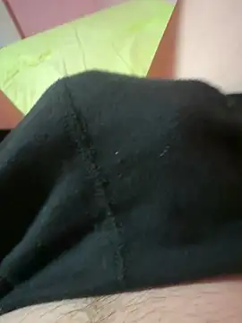 ReelCarpeee online show from April 17, 2026, 5:27 pm