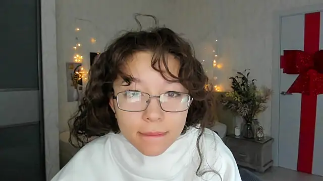 AgnieszkaBanana online show from February 12, 2025, 1:19 am