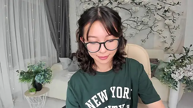 AgnieszkaBanana online show from September 13, 2025, 7:24 pm