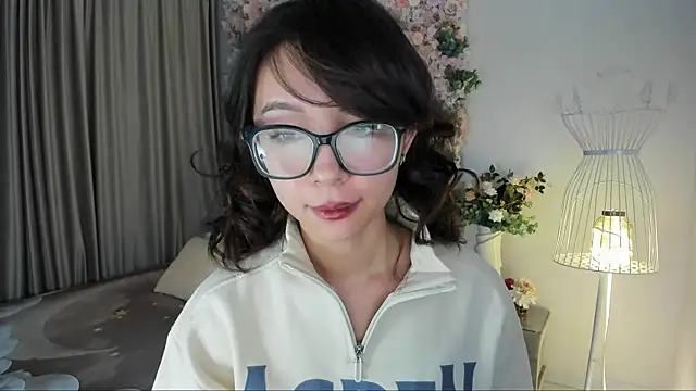 AgnieszkaBanana online show from November 25, 2025, 4:12 am