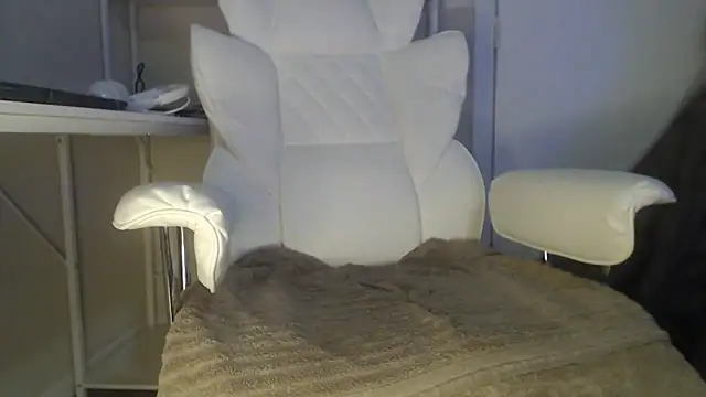 Tecsavy online show from April 8, 2026, 3:50 am