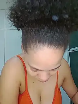 Snapshot of Su_Duarte_1 chatting on May 7, 2026, 9:53 pm Su Duarte 1 online show from May 7, 2026, 9:53 pm