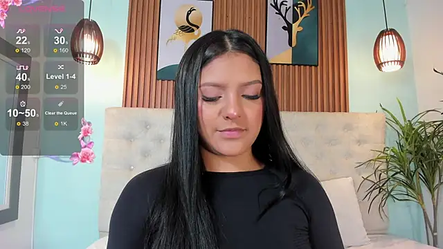 NicolleeEvanss online show from February 6, 2025, 11:32 am