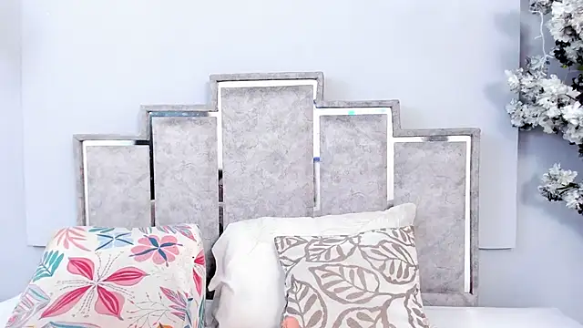 GabyyJones online show from March 21, 2025, 11:44 am