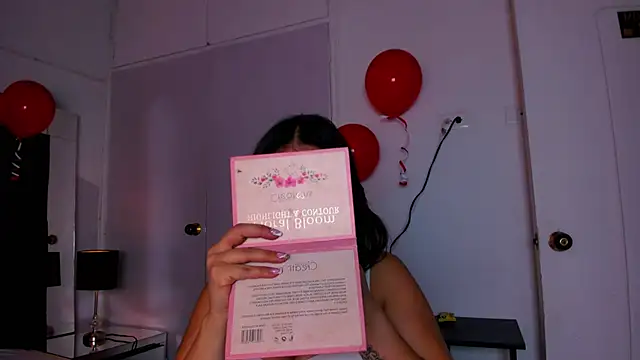 Miaa Garcia online show from February 14, 2025, 8:59 pm