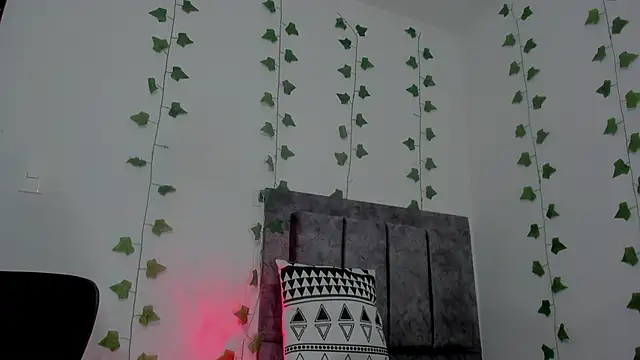 Snapshot of Miaa_Garcia chatting on April 30, 2026, 9:41 pm Miaa Garcia online show from April 30, 2026, 9:41 pm