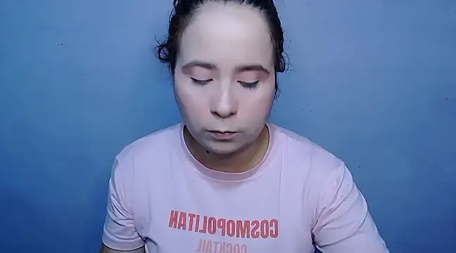 SubLayla01 online show from December 6, 2024, 6:28 pm