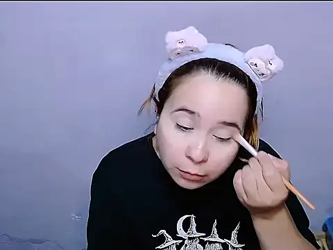 SubLayla01 online show from November 13, 2025, 5:34 pm