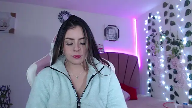 GabyVandriel online show from December 4, 2024, 1:53 pm