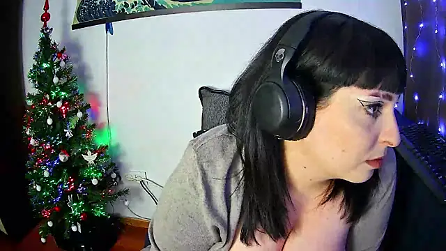 EmmaKrosss online show from December 17, 2024, 3:06 pm