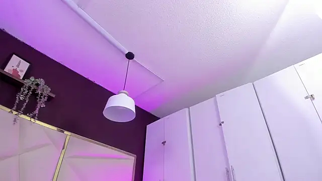 April bowie online show from October 16, 2025, 11:11 am