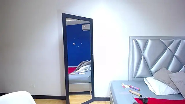 exotic karmella online show from March 6, 2025, 8:37 pm