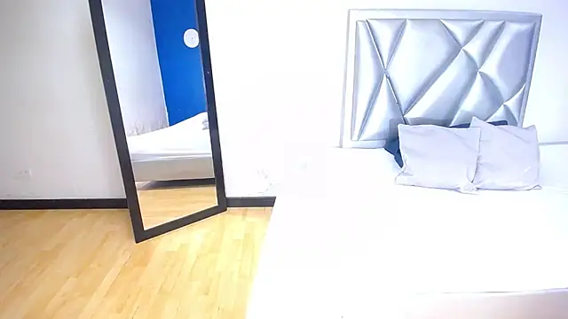 exotic karmella online show from October 11, 2025, 9:57 pm