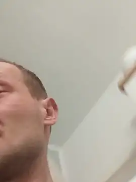 Kamien32 online show from February 8, 2026, 8:45 pm