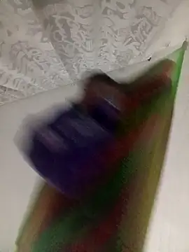 Hellen dumont online show from September 29, 2025, 2:27 am